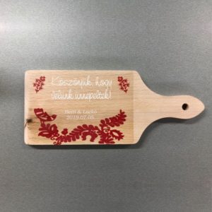 Fa vágódeszka bármilyen alkalomra akár fotóval is